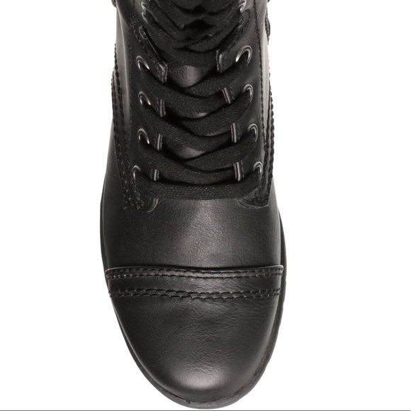 Time and Tru Women’s Lace Up Memory Foam Boot New - Picture 9 of 10